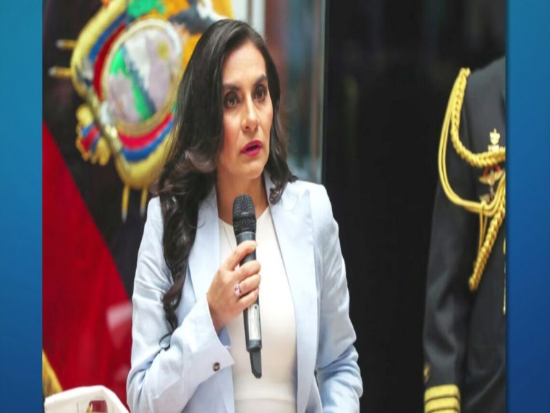 Vice-presidente do Equador  suspensa por faltar ao trabalho