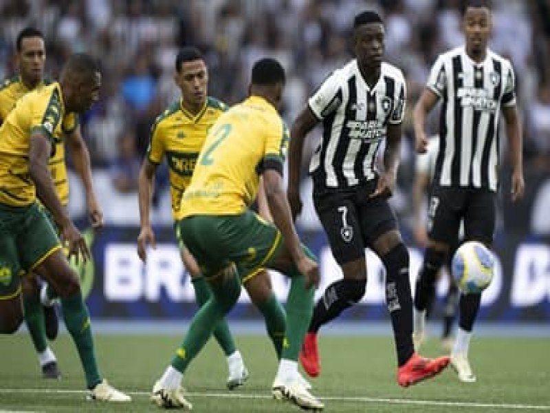 Botafogo esbarra na defesa e fica no empate com o Cuiab pelo Brasileiro