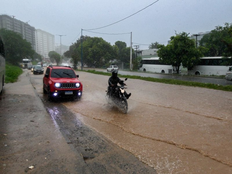 Em seis horas, Salvador teve mais chuva que o esperado para todo ms de novembro