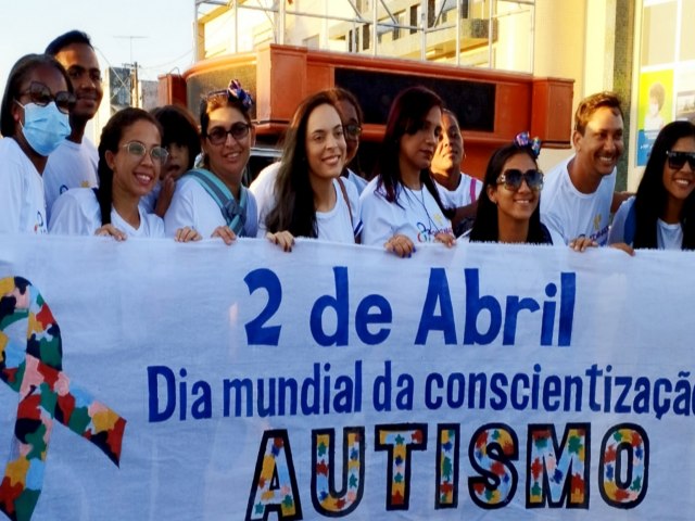 Foi um sucesso a 1 Caminhada do Dia Mundial de Conscientizao do Autismo, realizada neste domingo (02/04)