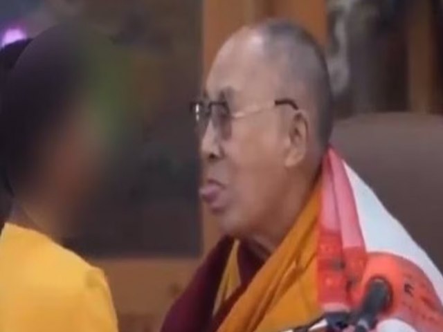 Dalai Lama pede beijo na lngua a menino e se desculpa aps repercusso