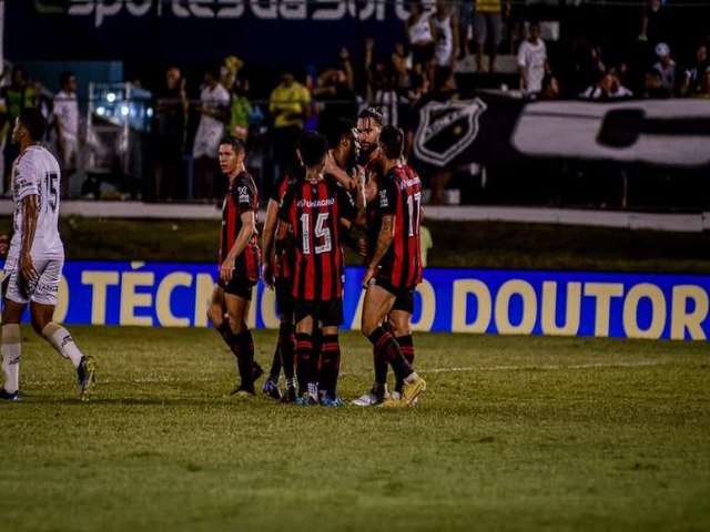 Vitória vence o Londrina em casa e mantém 100% de aproveitamento da Série B