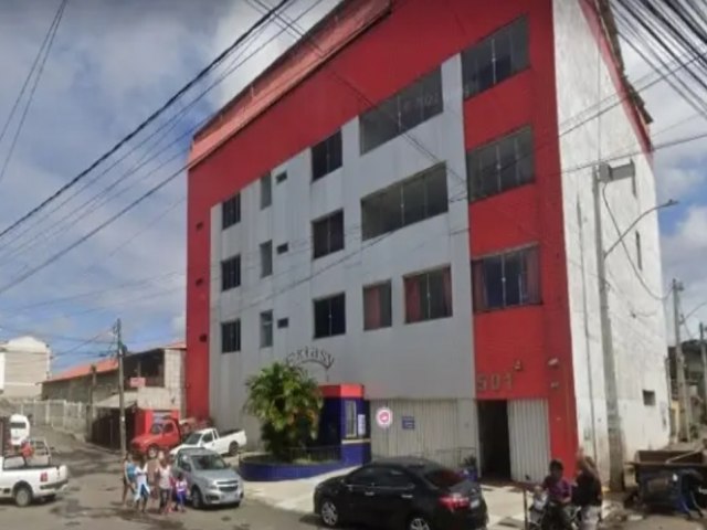 Casal vai parar na polícia após tentar fugir de motel sem pagar em Salvador
