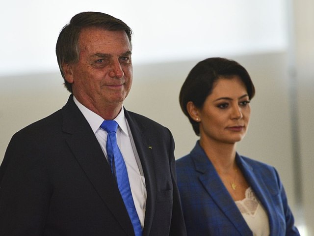 Alexandre de Moraes autoriza quebra de sigilos bancário e fiscal de Bolsonaro e Michelle
