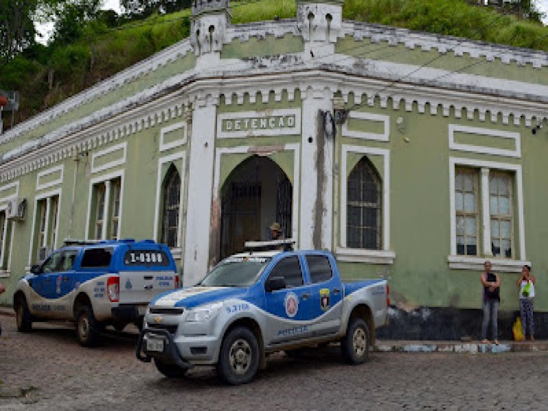 Homem canta a msica Desa Da Seu Corno e  assassinado a facadas em So Flix