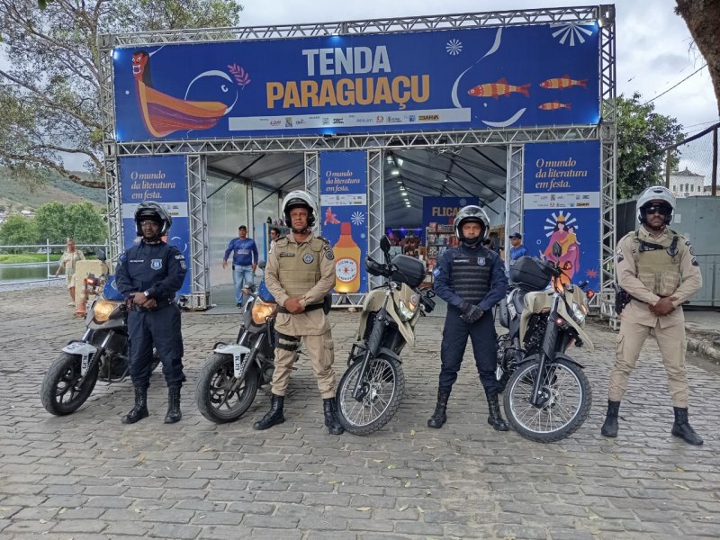 Major Elisson e Sub-Tenente Eduardo Reis garantem segurana na 12 Flica, em Cachoeira