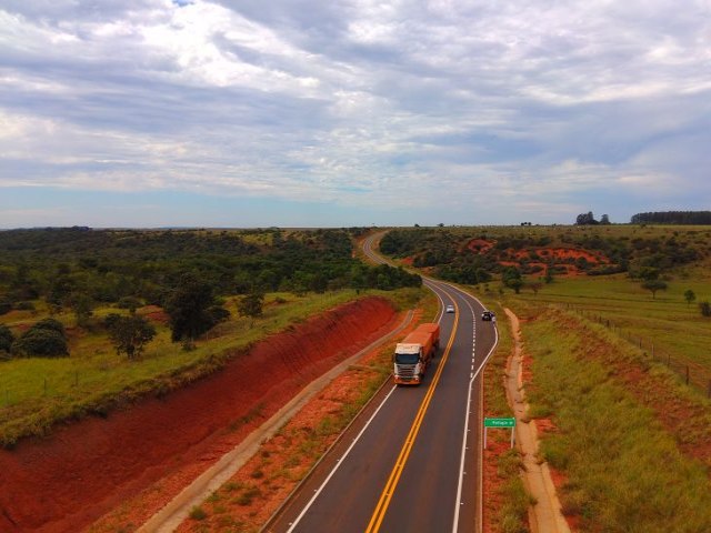 Na reta final, obra na MS-270 traz benefcios e muda realidade na regio de fronteira