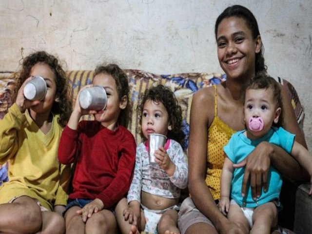 Mais Social de R$ 450 garante comida na mesa e gs de cozinha para famlias do interior