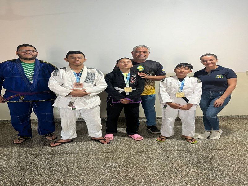 Projeto municipal esportivo ESPORTE+ESCOLA de jiu-jitsu de Caracol  novamente consegue timos resultados agora em campeonato brasileiro.