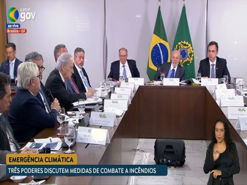 Ao vivo: Lula rene os Trs Poderes e anuncia pacote contra os incndios