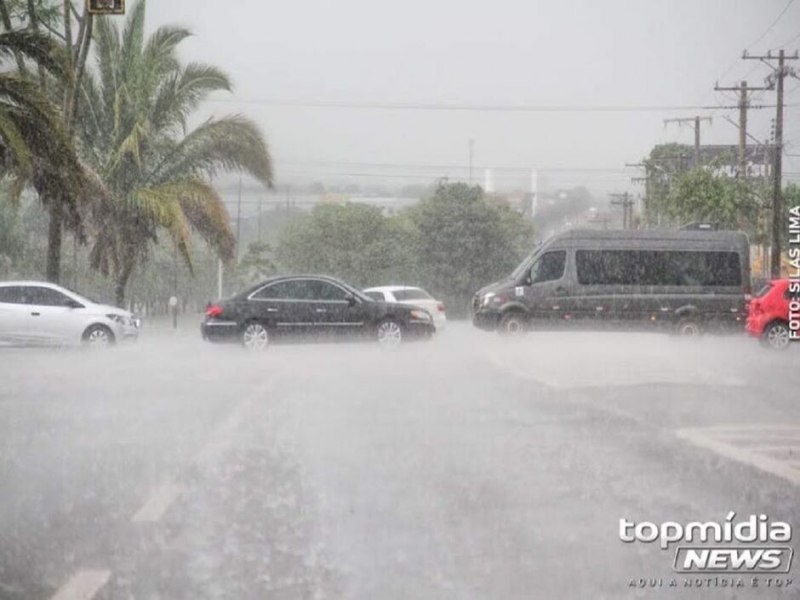 Inmet emite alerta de tempestade para municpios de Mato Grosso do Sul