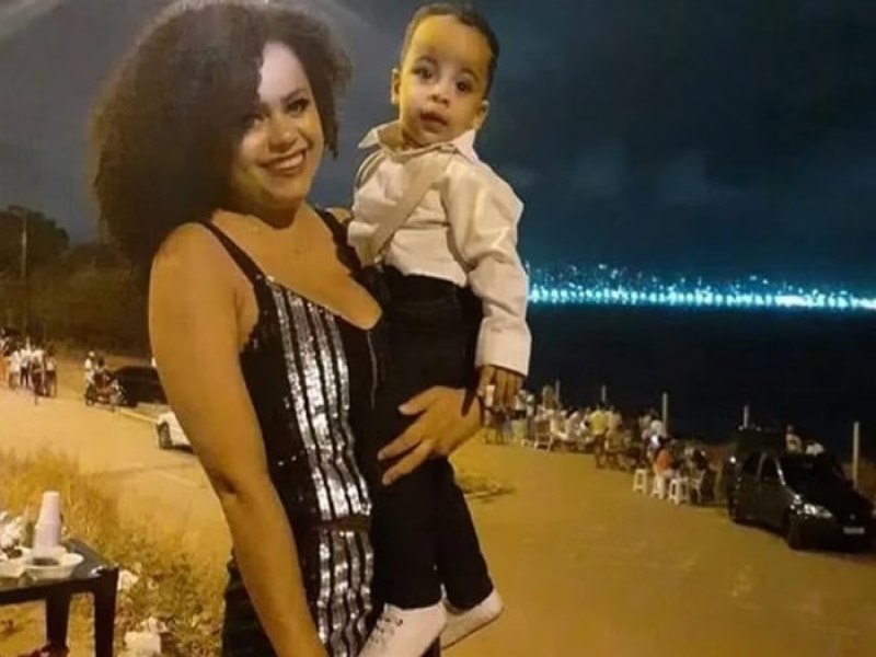 Invasores arrombam cova e queimam corpo de me que decapitou o filho