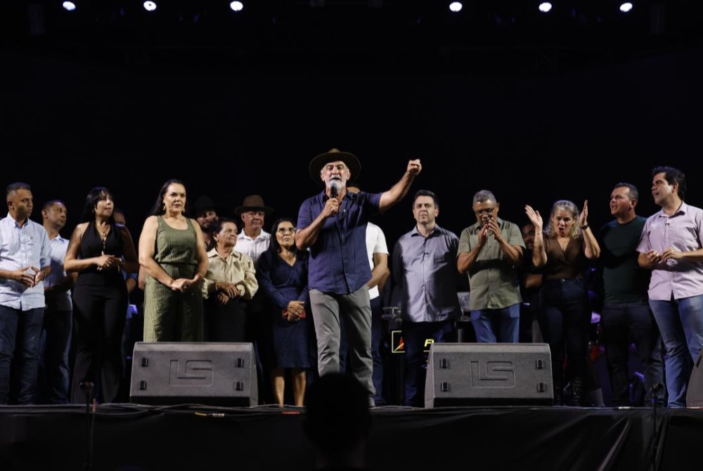 Nos 37 anos de Sampaio e Buriti, Amélio Cayres celebra conquistas e reforça apoio aos municípios Nos 37 anos de Sampaio e Buriti, Amélio Cayres celebra conquistas e reforça apoio aos municípios