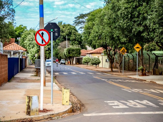 Rua Levino Lopes passa a ser mão única entre a Avenida Brasil e João Antônio Silva