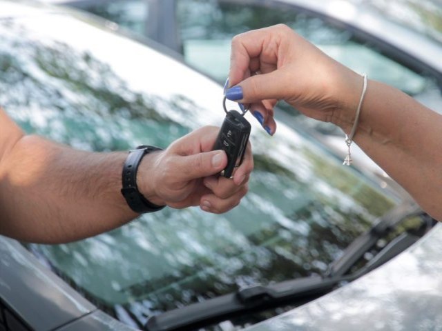 Detran de MS alerta população para golpes na compra e venda de veículos