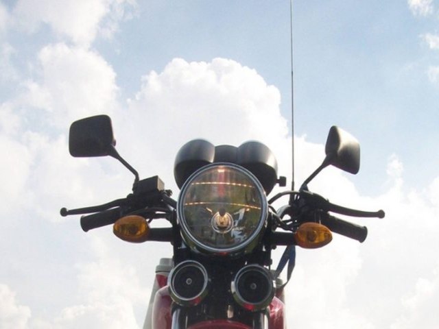 Antena corta pipa  recomendada pelo Detran para prevenir acidentes com motociclistas