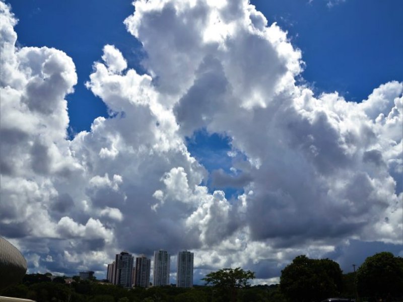 Previso: chuva d tregua e tempo firme e altas temperaturas predominam no Estado