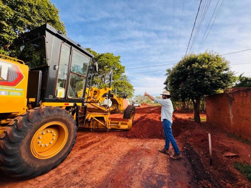 Obras de drenagem e pavimentao avanam na Vila Maria Gonalves e Olmpio Pinheiro