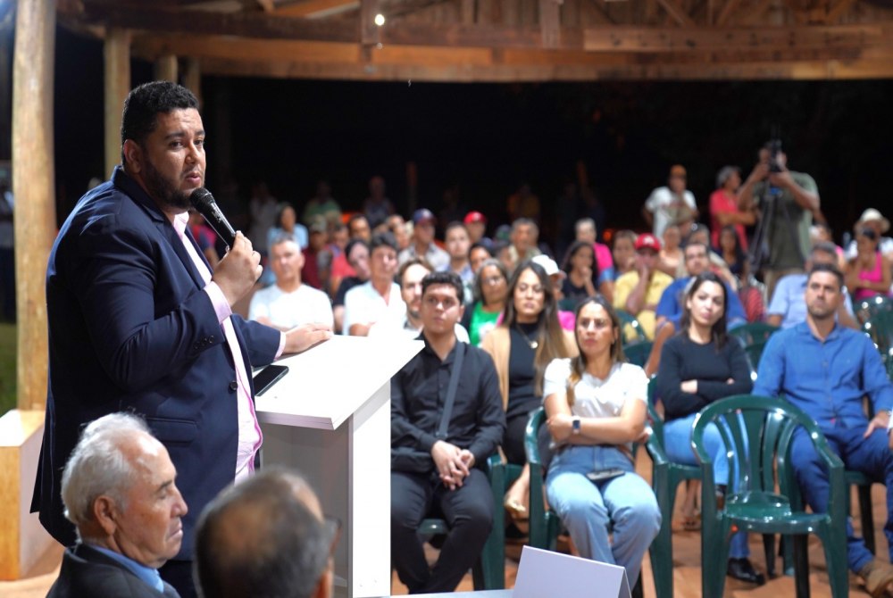 C�mara de Bataypor� realiza primeira sess�o no Assentamento S�o Luiz