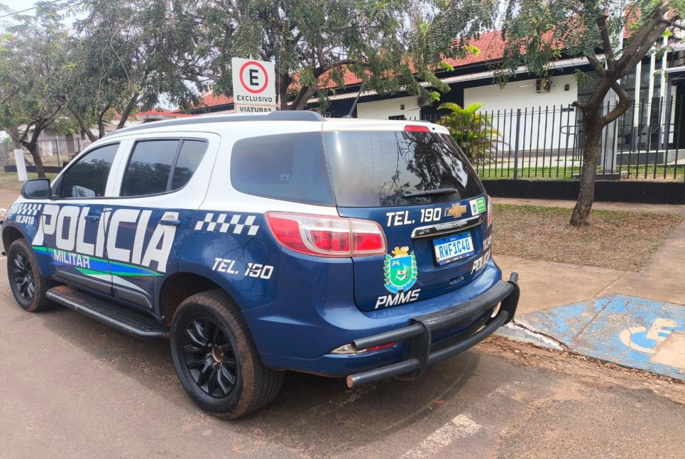      Pol�cia Militar atende acidente de tr�nsito e conduz homem sem habilita��o em Ivinhema