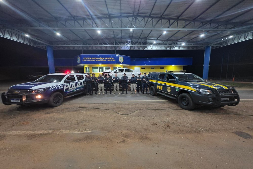 A��o conjunta entre Pol�cia Militar e PRF apreende 353 quilos de maconha e prende suspeito na BR-376