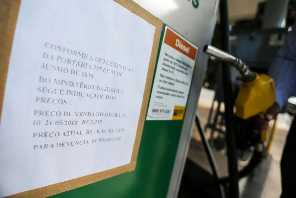 �leo diesel cai pela 4� vez em cinco semanas e acumula recuo de 4,5%