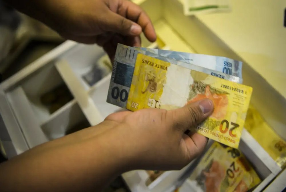 Novo Desenrola renegocia quase R$ 12 bilh�es em d�vidas