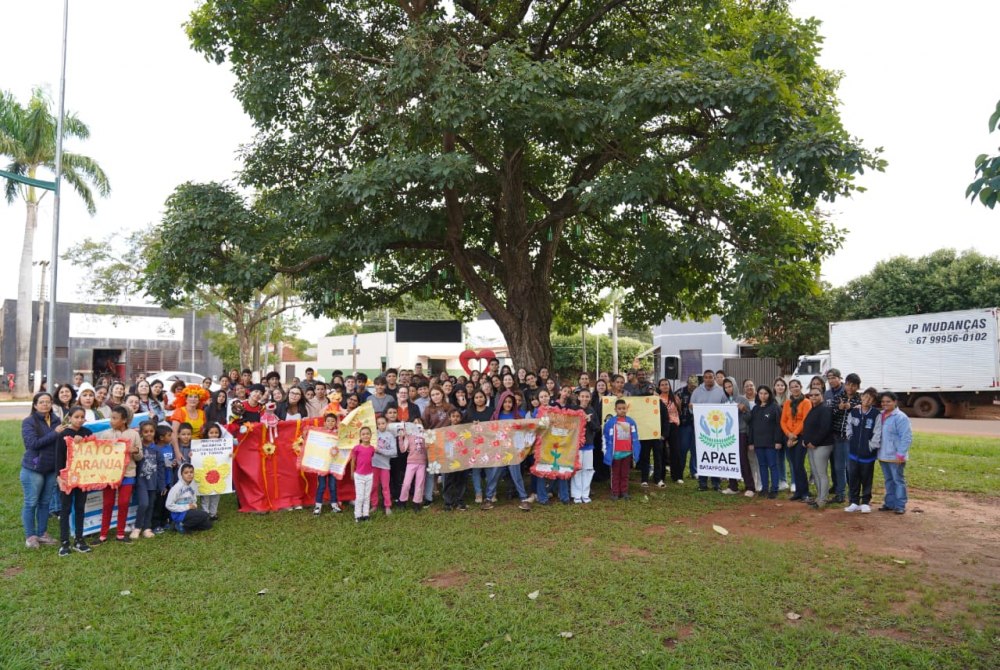 Comunidade participa de mobiliza��o da campanha 18 de Maio na Lagoa do Sapo