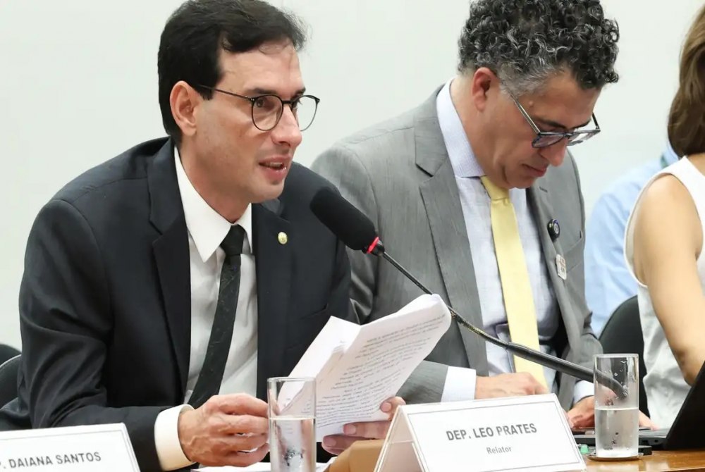 Fim da escala 6x1: relator prop�e que um dia de folga seja no domingo