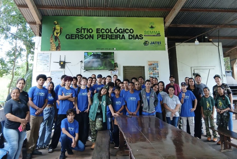 Adolescentes de Bataypor� vivenciam aprendizado ambiental em visita a s�tio ecol�gico de Jate�