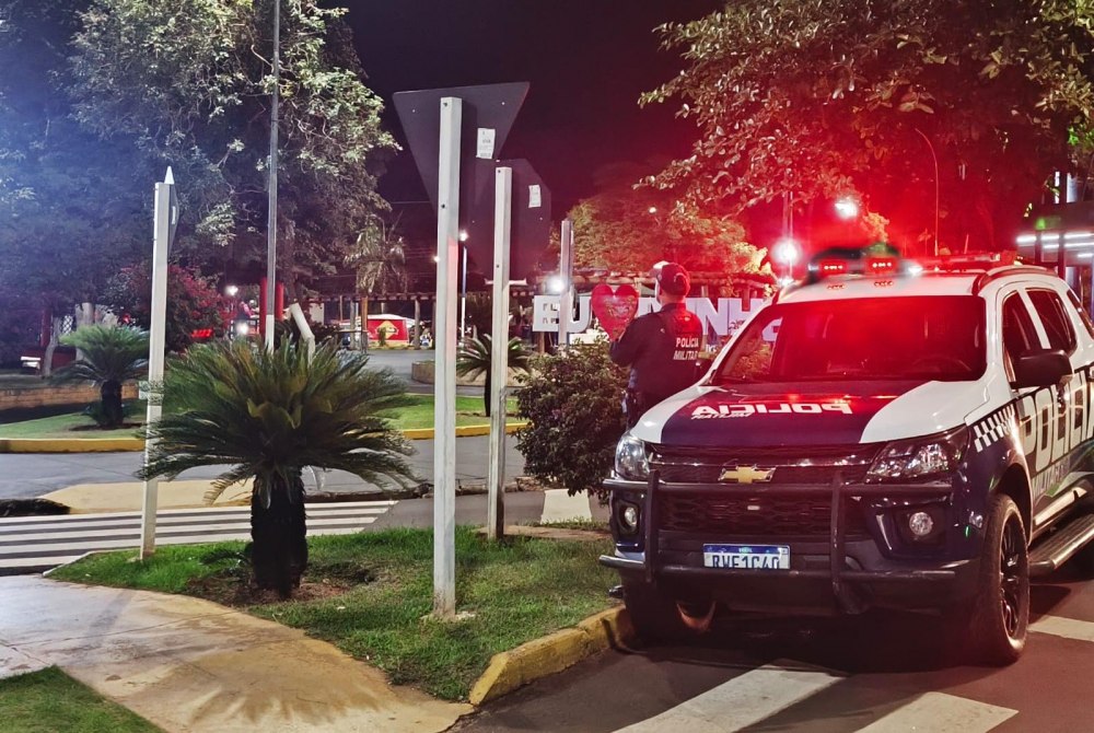 Pol�cia Militar atende ocorr�ncia de vias de fato entre vizinhas em Ivinhema