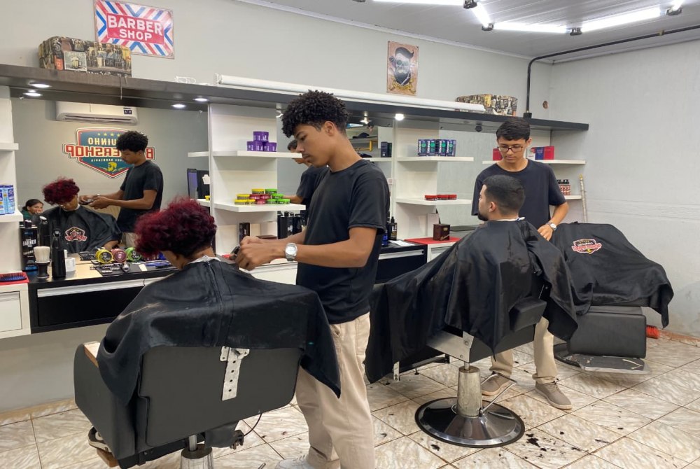 Dieguinho Barbershop se consolida como referência em estilo e atendimento em Batayporã Dieguinho Barbershop se consolida como referência em estilo e atendimento em Batayporã