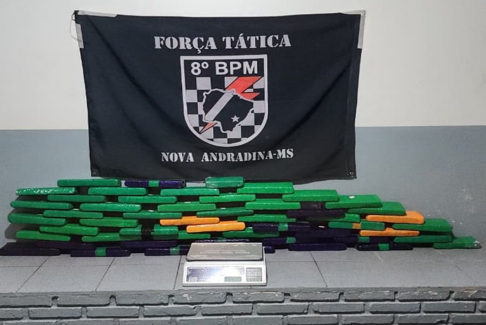Bataypor�: Pol�cia Militar apreende 46 kg de maconha e conduz suspeitos a delegacia