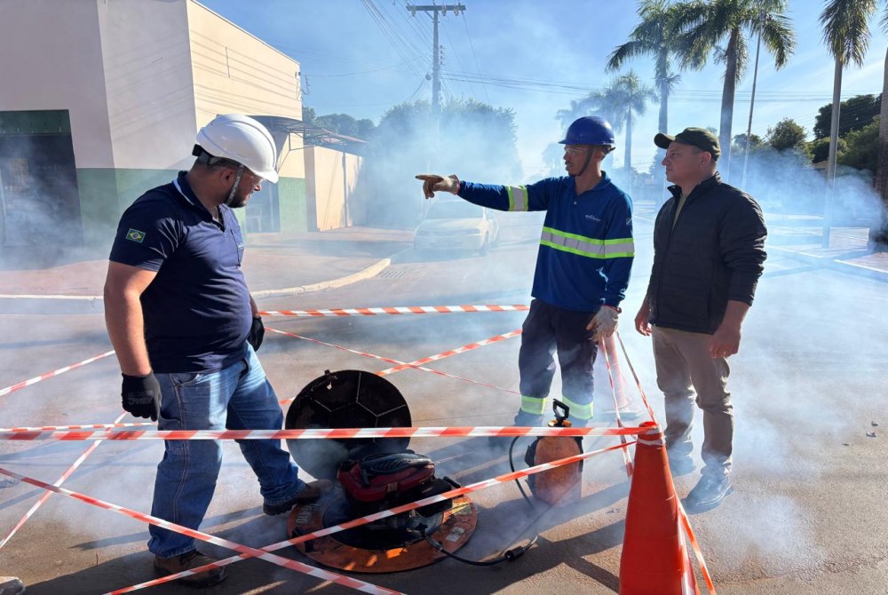 Teste com fuma�a auxilia identifica��o de irregularidades na rede de esgoto em Bataypor�