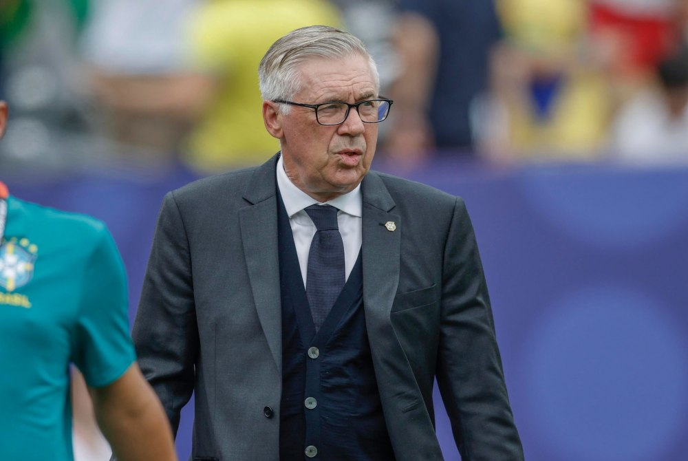 Ancelotti lamenta elimina��o e j� projeta novo ciclo: 