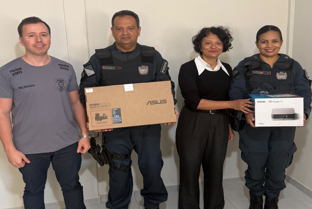 Pol�cia Militar recebe equipamentos para fortalecer a��es do PROERD e PROMUSE em Bataypor�
