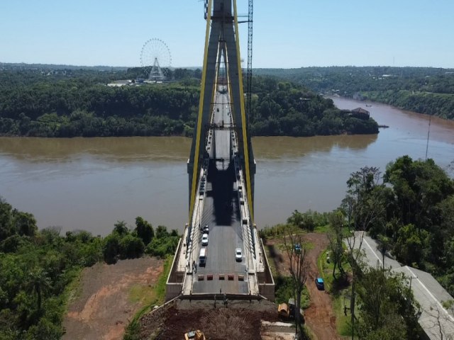 COM ESTRUTURA FINALIZADA, PONTE DA INTEGRAO BRASIL-PARAGUAI ATINGE 96,6% DE CONCLUSO