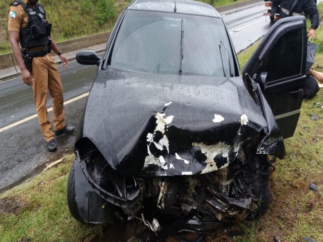 ACIDENTE NA RODOVIA BR 376 RESULTA EM UM FERIDO EM TIBAGI (PR)