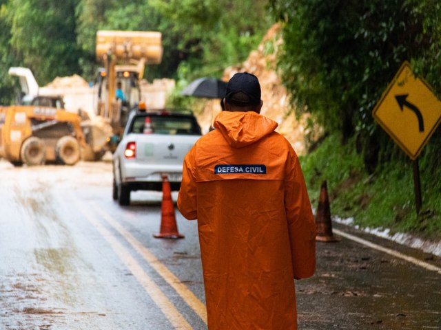 PREFEITURA DE TIBAGI TRABALHA PARA ATENDER AFETADOS PELAS FORTES CHUVAS NO MUNICPIO