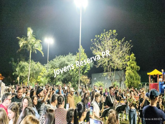 LUAU NA PRAA RENE POPULAO E J  SUCESSO EM RESERVA