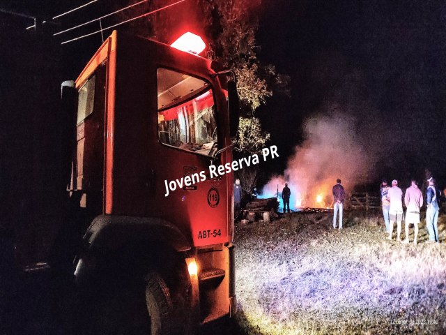 INCNDIO DESTRI GALPO NO INTERIOR DE RESERVA 