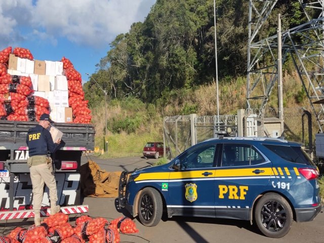 PRF PRENDE HOMEM TRANSPORTANDO 4500 LITROS DE VINHO DE ORIGEM ESTRANGEIRA EM IRATI-PR