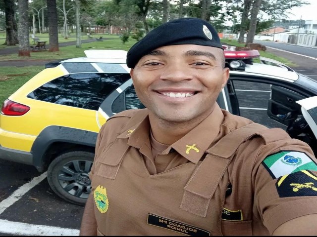 POLICIAL MILITAR QUE J ATUOU EM RESERVA INGRESSA NA ESCOLA DE FORMAO DE OFICIAIS DA POLCIA MILITAR DO PARAN.