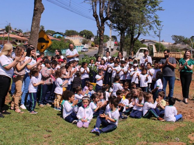 DIA DA RVORE  COMEMORADO COM O LEMA, PLANTE ESPERANA EM RESERVA PR 