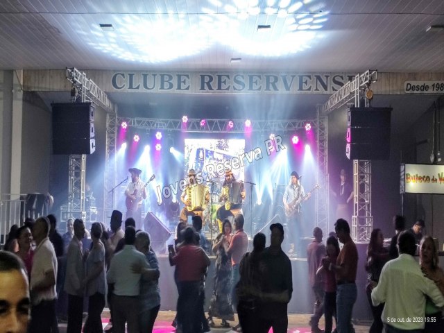 BAILE COM GRUPO CORDIONA, EM COMEMORAO AO DIA DO IDOSO, SUPERA AS EXPECTATIVAS