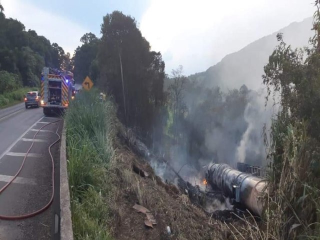 CRIANA DE SEIS ANOS MORRE EM GRAVE ACIDENTE NA RODOVIA EM ORTIGUEIRA (PR) 