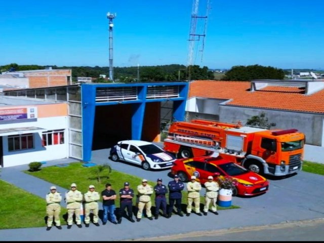 NOVO COMANDANTE DO CORPO DE BOMBEIROS VISITA A BASE DA DEFESA CIVIL DE RESERVA