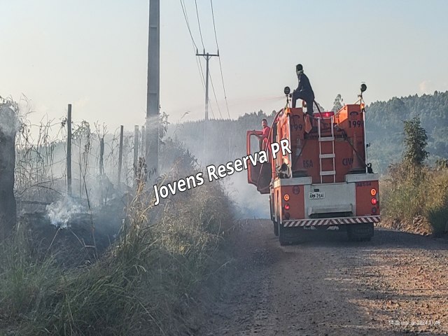 DEFESA CIVIL DE RESERVA ATENDE OCORRNCIA DE INCNDIO EM PLANTAO DE SOJA 