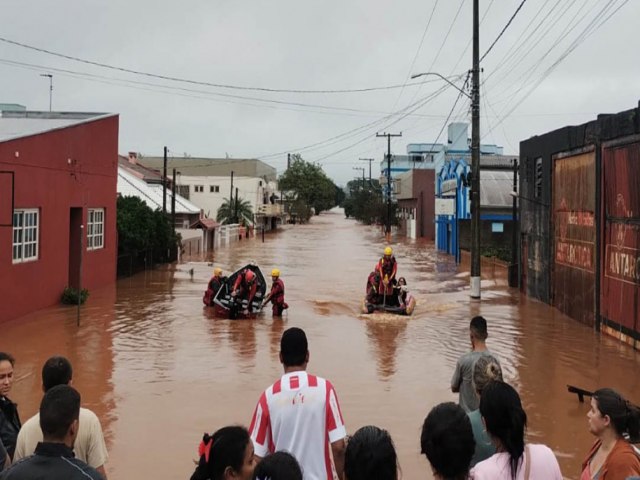 PARAN ARRECADA DOAES PARA VTIMAS DAS CHUVAS NO RIO GRANDE DO SUL