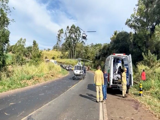 ACIDENTE RESULTA EM DUAS VTIMAS EM ESTADO GRAVE EM CALIFRNIA-PR 